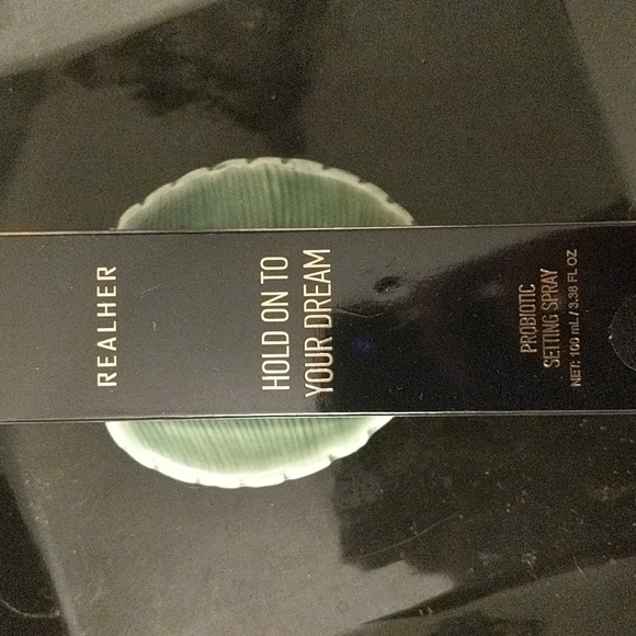 ***Seller Favorite*** Probiotic Setting Spray - Picture 1 of 2